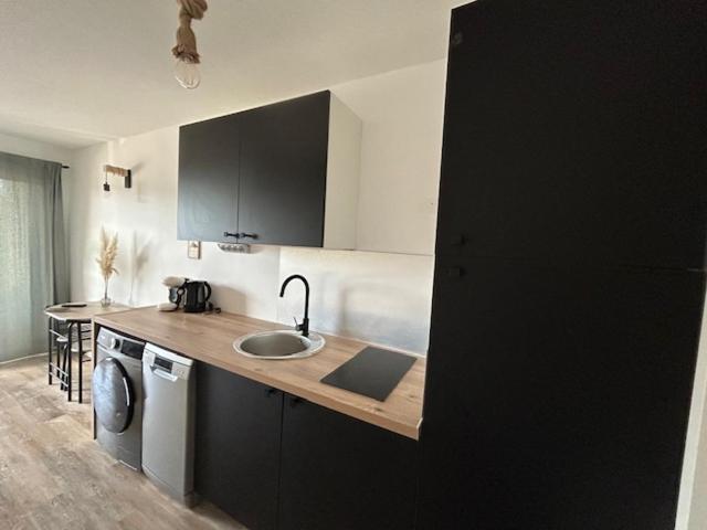 Appartement Port 2 Personnes 2 Enfants Vue Hippodrome Hyères
